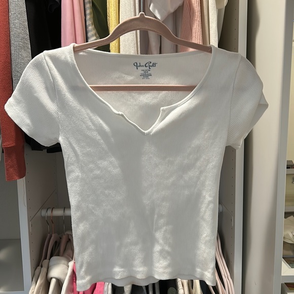 Brandy Melville Tops - brandy melville shirt